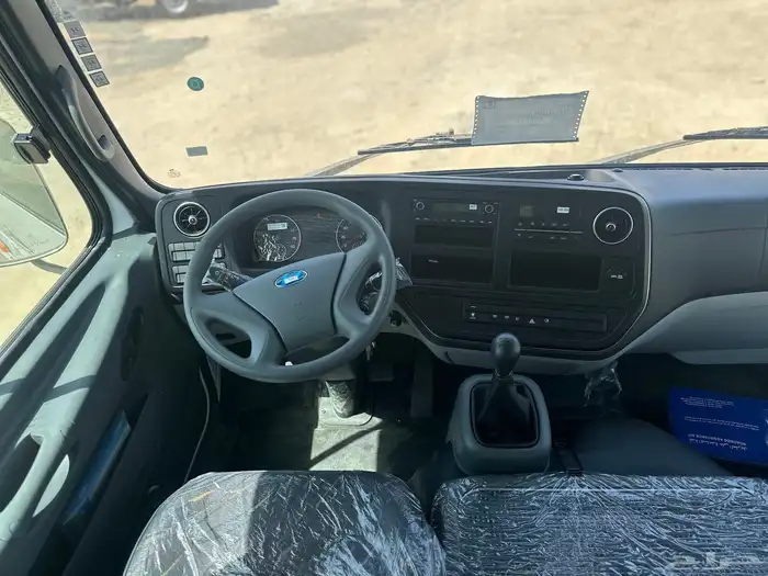 باص هيونداي 23 و 26 راكب 2023 12