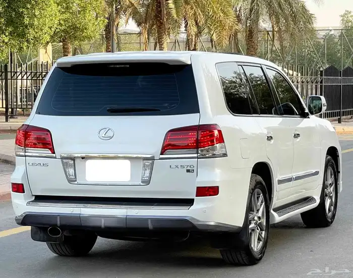 لكزس LX570 2014 فل سعودي 5