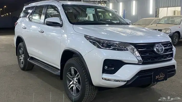جيب تويوتا فورشنر 2023 6سلندر 5