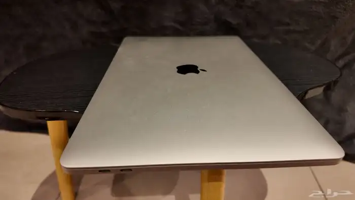 MacBook Pro 13  (2019) نظيف جد ا للبيع 2