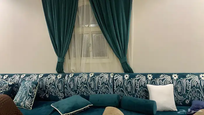 كتب حرف Lنوعين مع طاولات 3