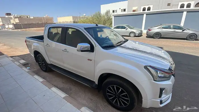 ايسوزو دمكس 2020 جي تي دبل وارد باخشب تشغيل عن بعد   مثبت س 6