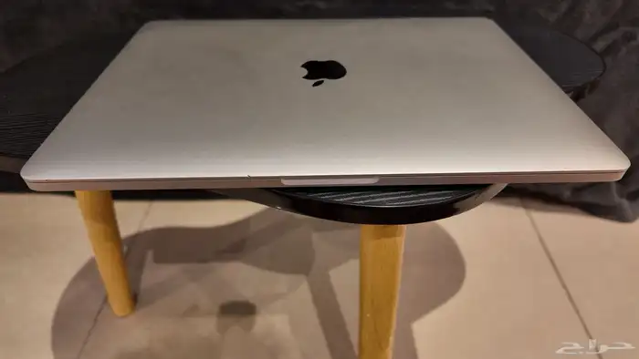 MacBook Pro 13  (2019) نظيف جد ا للبيع 4