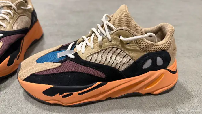 حذاء   جزمات Adidas yeezy 700 اديداس 1
