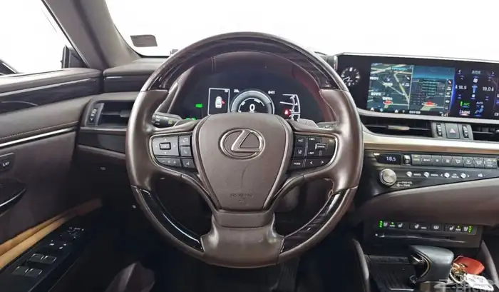 لكزس es300 2021 وكاله استيراد 13