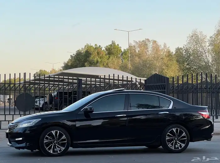 هوندا اكورد 2017 فل V6 سعودي 6