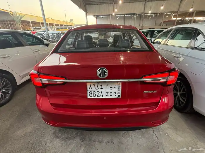 ام جي 5 فل كامل سيارة نظيفة ممشي 97 الف كيلو موديل 2022 4