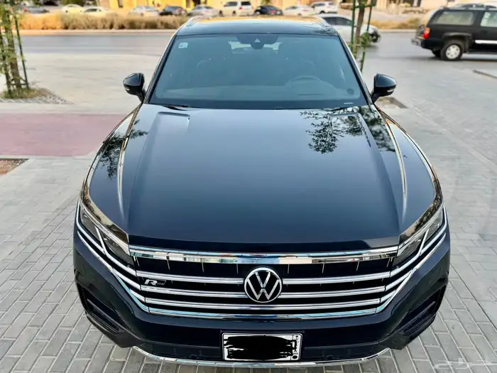 للبيع فولكس فاجن طوارق R-Line موديل 2021 3