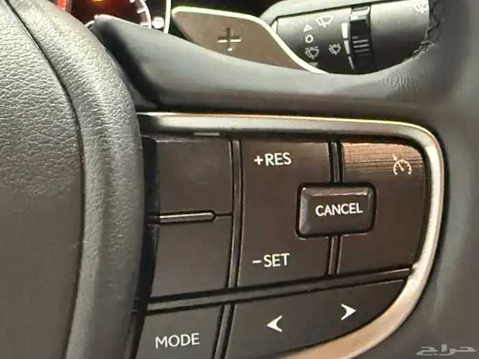 لكزس ES 350 فتحة سقف 2025 بنزين نظام 50-50 17