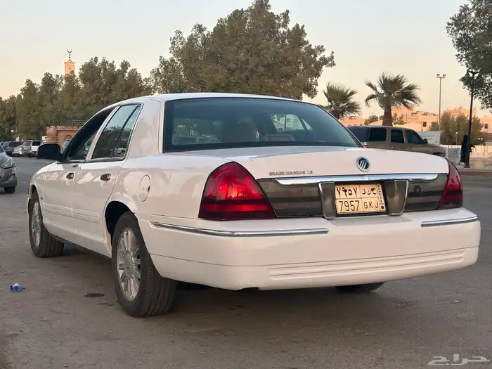 فورد ماركيز 2011 نضيف فل كامل 43