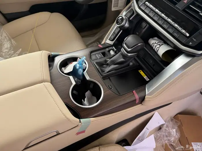 جي اكس ار المديل 2025 اصفاار ( صادر له لوحات ) رقم L4. 29