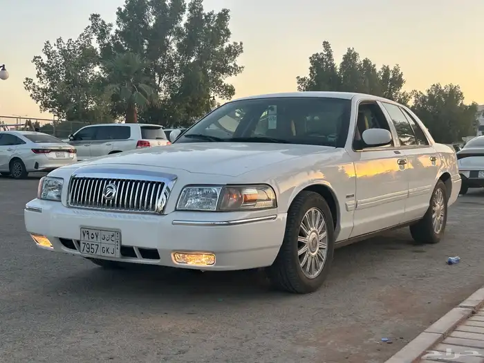 فورد ماركيز 2011 نضيف فل كامل 24