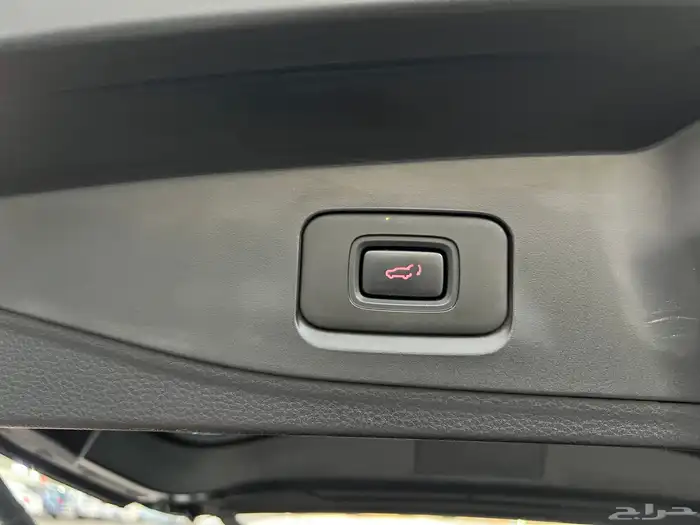 ايسوزو ام يو اكس 2023 فل كامل 8