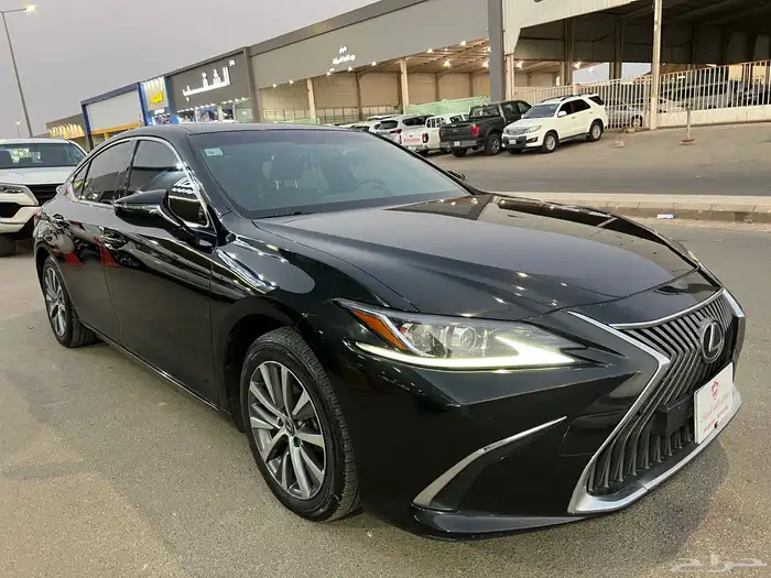 لكزس ES 250 2019 استاندر 1