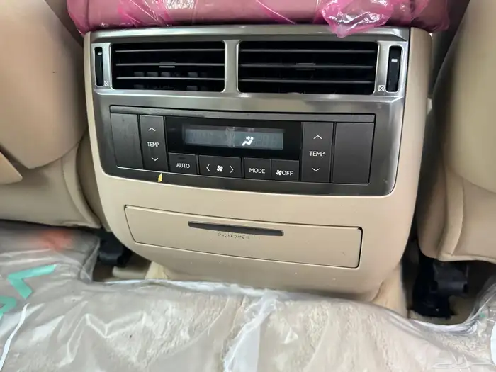 لكزس 2011 LX 570. فل كامل 21
