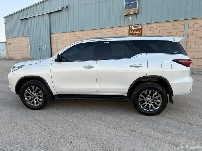 للبيع تويوتا فورشنر 24 ديزل عبداللطيف جميل نظيف 4