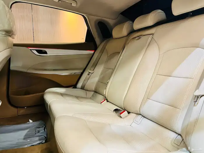 هيونداي ازيرا 2021 سعودي ( بحاله ممتازه) 8