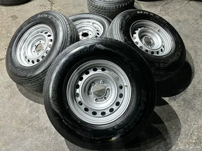 جنوط هلل اصلي جيب لاند كروزر مع كفرات بالون 900.17ت23 1