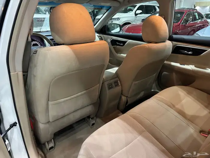 نيسان التيما موديل 2013 ممشى قليل نظيف 17