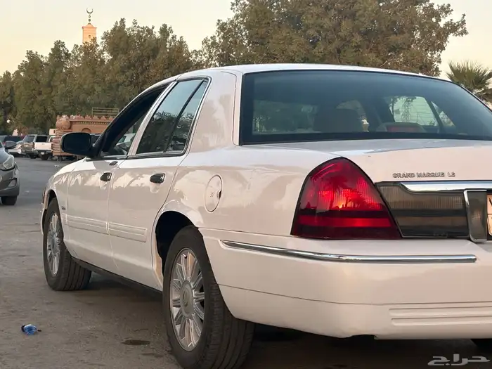 فورد ماركيز 2011 نضيف فل كامل 46