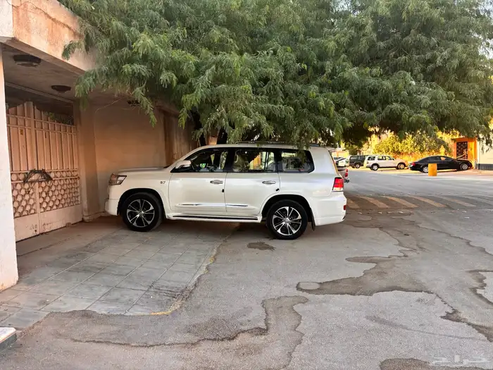 لاندكروزر VXR 6