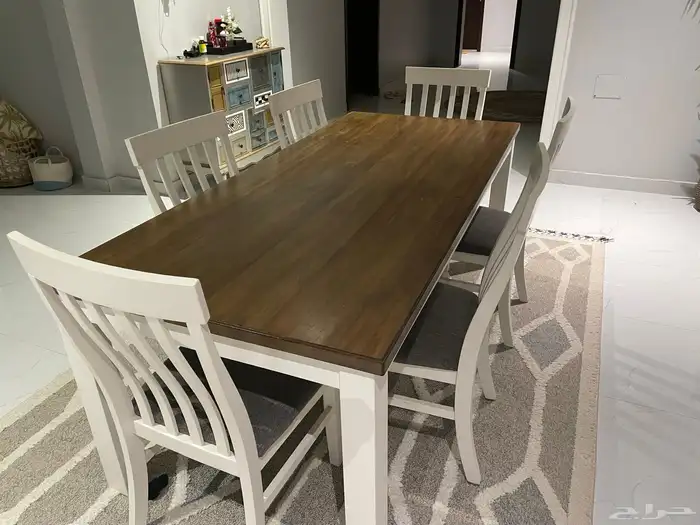 طاولة طعام مع 6 كراسي مع طاولة خدمة ( كونسول بوفيه ) 2