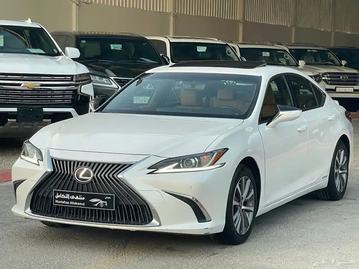 لكزس ES300 هايبرد 2021 ممشى 40 الف فقط 3