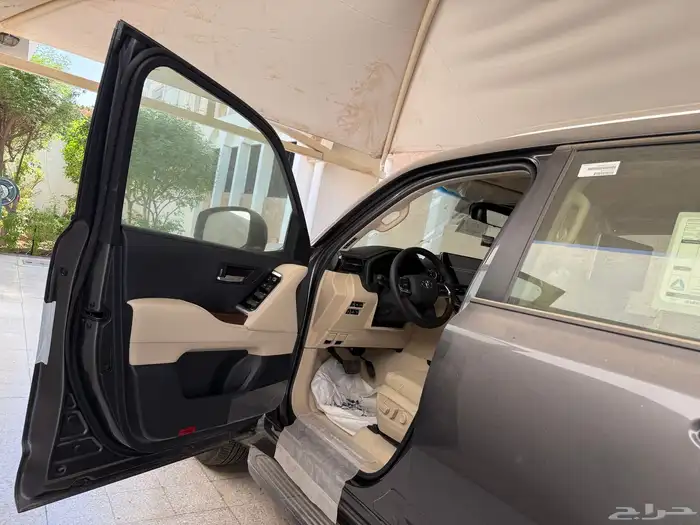 جي اكس ار المديل 2025 اصفاار ( صادر له لوحات ) رقم L4. 15