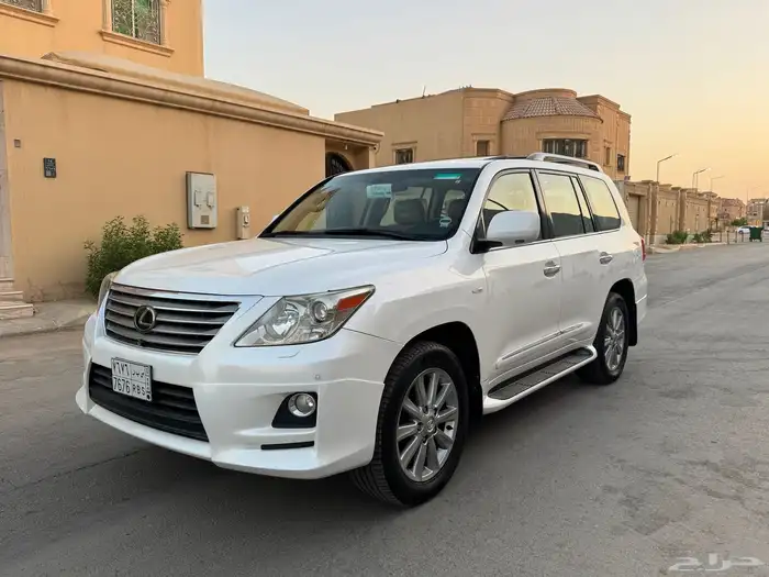 لكزس 2011 LX 570. فل كامل 0