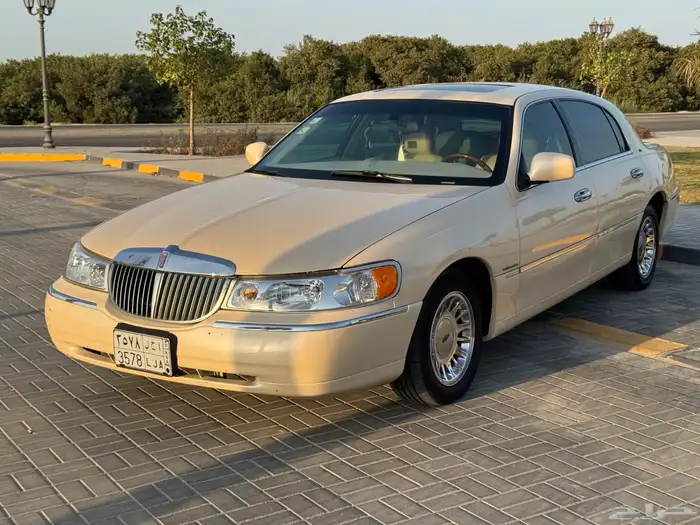 للبيع لينكون نظيف جدا  بحالة ممتازة 1998 6