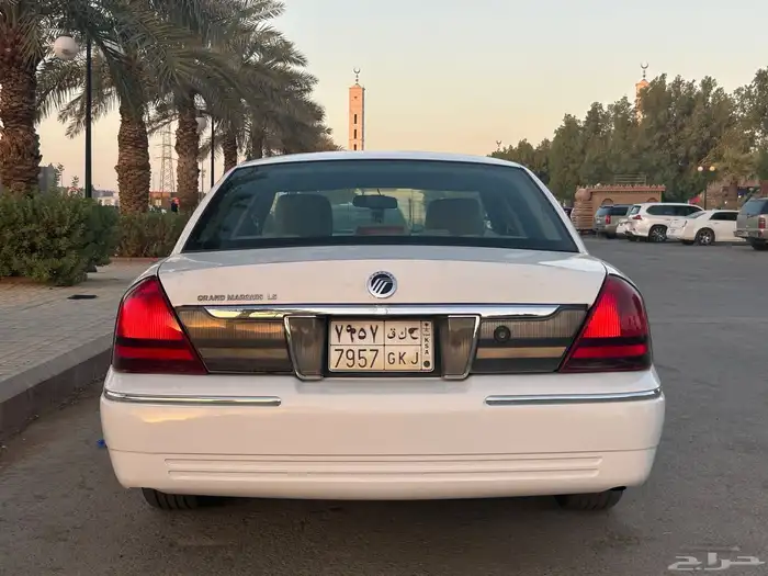 فورد ماركيز 2011 نضيف فل كامل 45