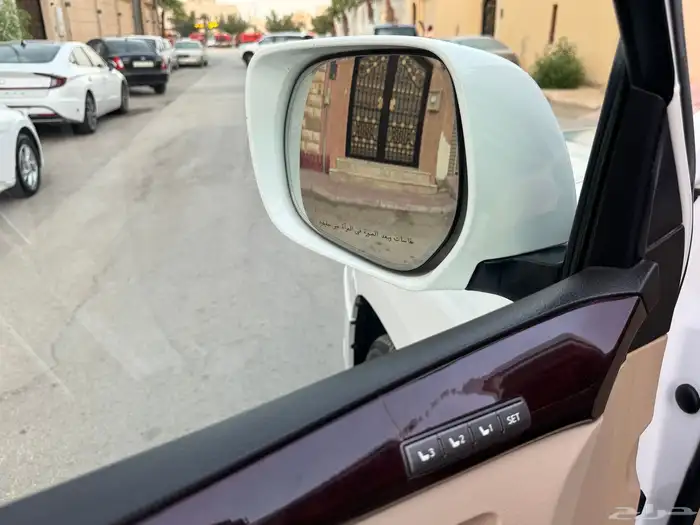 لكزس 2011 LX 570. فل كامل 11