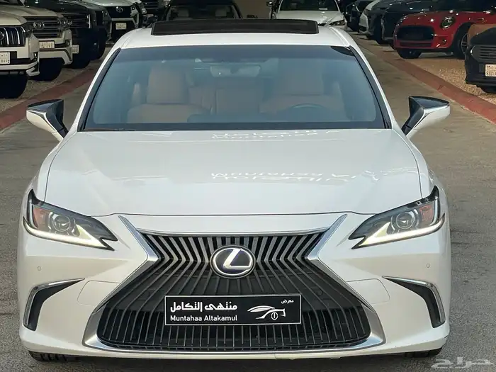 لكزس ES300 هايبرد 2021 ممشى 40 الف فقط 4