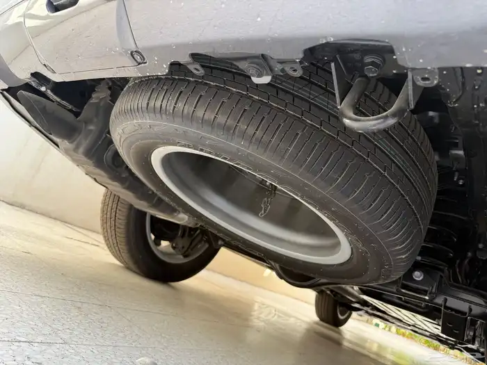 جي اكس ار المديل 2025 اصفاار ( صادر له لوحات ) رقم L4. 14