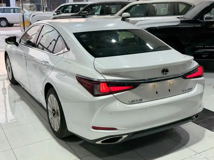 لكزس ES 350 فتحة سقف 2025 بنزين نظام 50-50 3