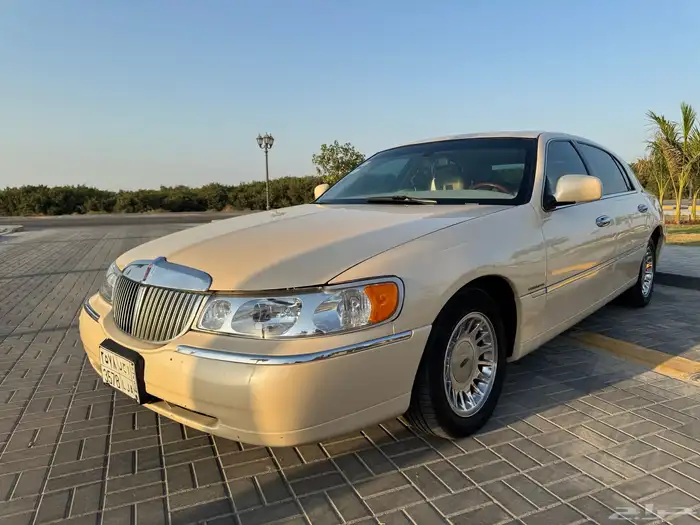 للبيع لينكون نظيف جدا  بحالة ممتازة 1998 4