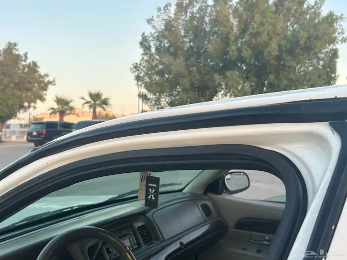 فورد ماركيز 2011 نضيف فل كامل 52