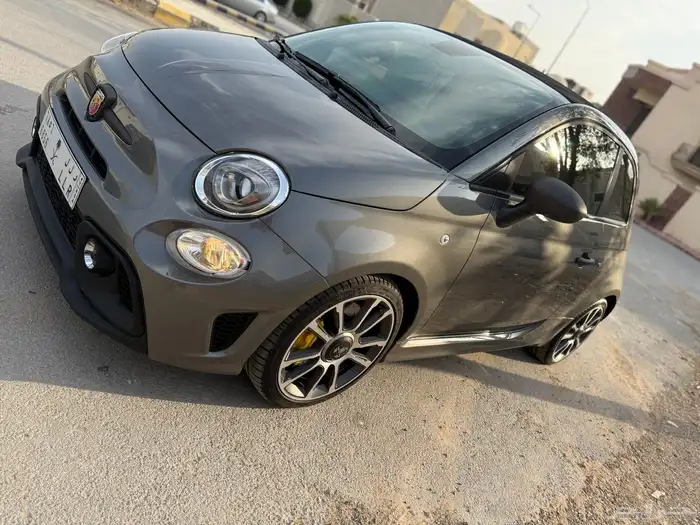 695 ابارث 2024 فضي كشف اسود 5