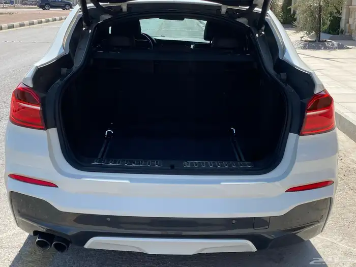 BMW فئة X4 موديل 2017 قمة في النظافة 10