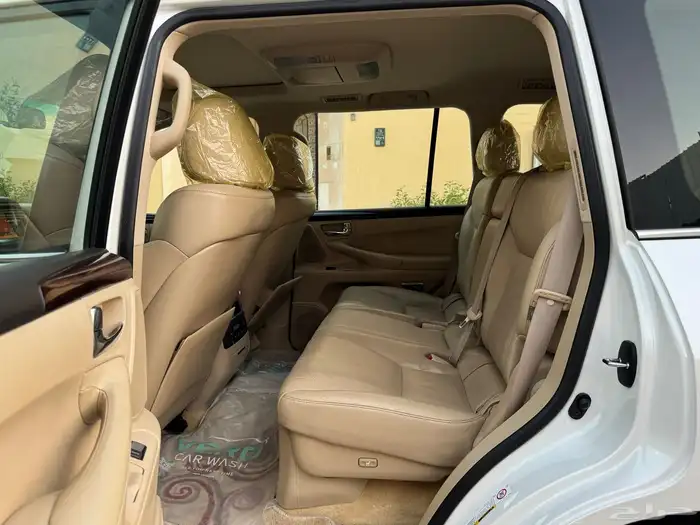 لكزس 2011 LX 570. فل كامل 16