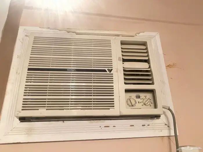 للبيع مكيف واجهزة كهربائية وانبوبتين مستعجل 8