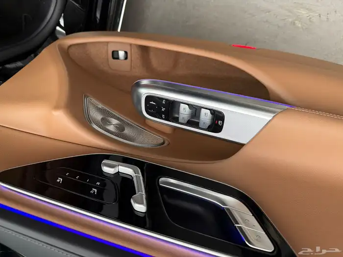 Mercedes   E300 AMG Line   2025 4
