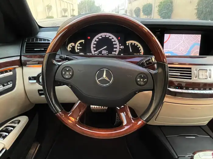 مرسيدسS500 مخزن 17
