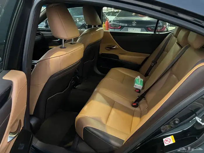 لكزس ES 250 2019 استاندر 8