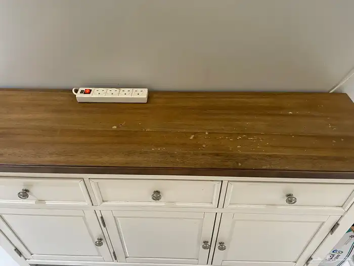 طاولة طعام مع 6 كراسي مع طاولة خدمة ( كونسول بوفيه ) 7