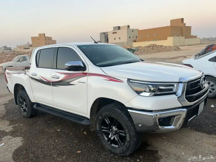 هايلوكس (SR5)موديل 2023 6