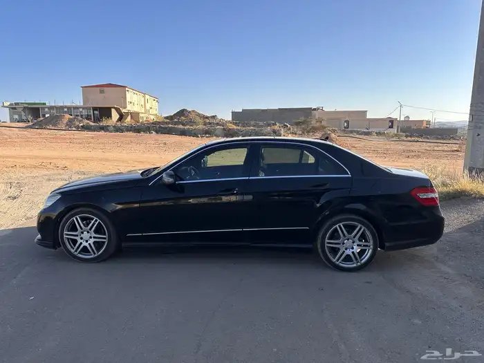 مرسيدس E300 2011 سيدان 11