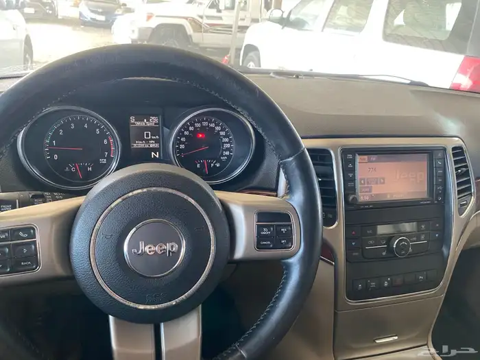 جيب جراند شيروكي 2013 7