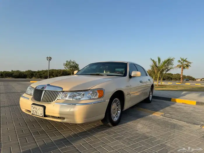 للبيع لينكون نظيف جدا  بحالة ممتازة 1998 7