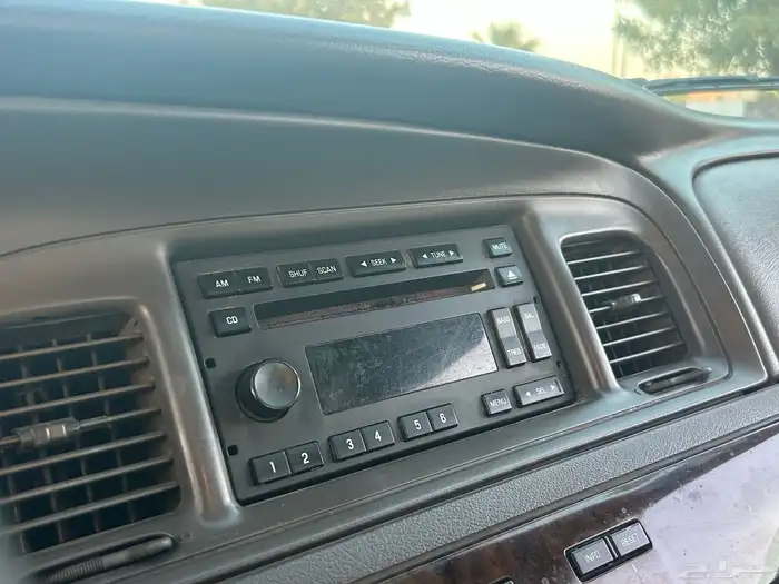 فورد ماركيز 2011 نضيف فل كامل 61